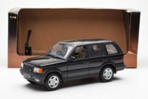 Range Rover P38 4.6 HSE Svart Metallic AUTOart 1:18 70017 Metall — bild 2 av 9