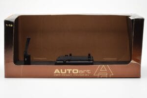 Range Rover P38 4.6 HSE Svart Metallic AUTOart 1:18 70017 Metall — bild 3 av 9