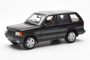 Range Rover P38 4.6 HSE Svart Metallic AUTOart 1:18