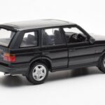 Range Rover P38 4.6 HSE Svart Metallic AUTOart 1:18 - image 6 of 9