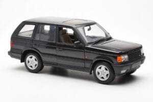 Range Rover P38 4.6 HSE Svart Metallic AUTOart 1:18 70017 Metall — bild 7 av 9