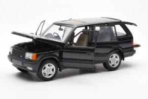 Range Rover P38 4.6 HSE Svart Metallic AUTOart 1:18 70017 Metall — bild 9 av 9