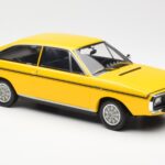 Renault 15 TL Gul Svart Norev 1:18 185351 - image 4 of 6