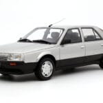 Renault 25 Phase 1 V6 Injection Silver Otto 1:18 OT1070 Resin