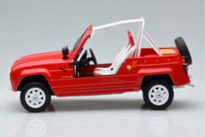 Renault 4L JP4 Röd Otto 1:18 OT998 Resin — bild 3 av 6