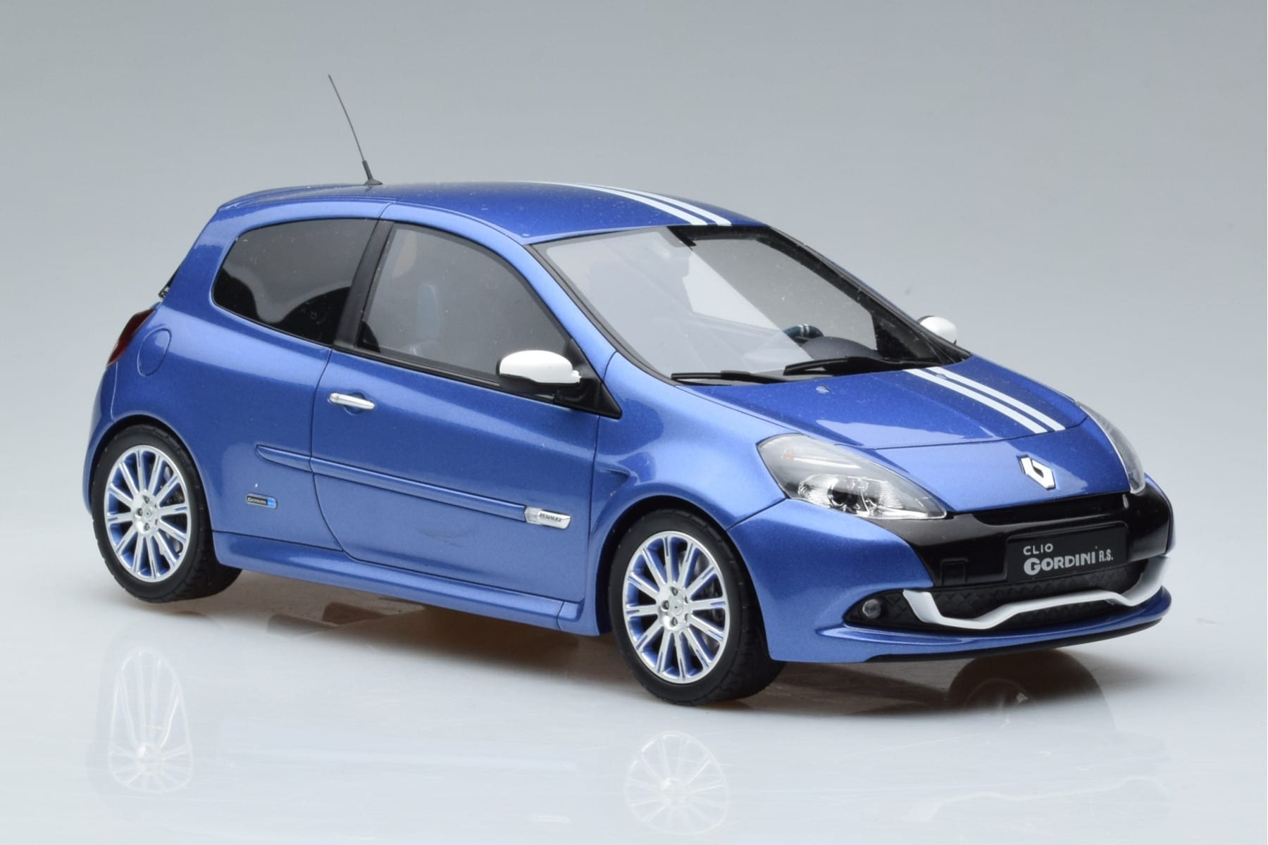 Renault Clio RS Mk3 Gordini Blå Otto 1:18 OT972 Resin — bild 4 av 6