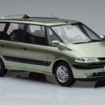 Renault Espace 3 Grön Otto 1:18 - image 4 of 6