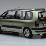Renault Espace 3 Grön Otto 1:18 - image 5 of 6