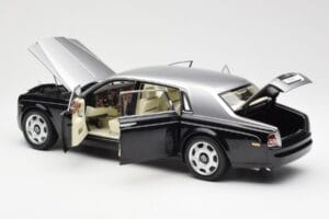 Rolls-Royce Phantom VII EWB Svart och Silver Kyosho 1:18 08841BKS Metall — bild 5 av 8