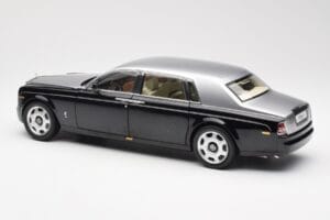 Rolls-Royce Phantom VII EWB Svart och Silver Kyosho 1:18 08841BKS Metall — bild 7 av 8