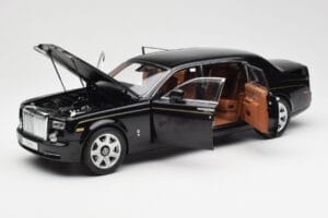 Rolls-Royce Phantom VII EWB Diamond Svart Kyosho 1:18 08841DBK2 Metall — bild 2 av 8