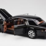 Rolls-Royce Phantom VII EWB Diamond Svart Kyosho 1:18 08841DBK2 - image 5 of 8