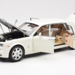 Rolls-Royce Phantom VII EWB English Vit Kyosho 1:18 08841EW2 - image 2 of 8