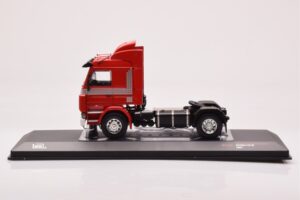 Scania 142 M Röd IXO 1:43