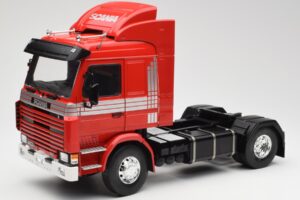 Scania 143M 470 Topline Röd MCG 1:18 MCG18142