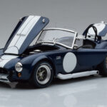 Shelby Cobra 427 S/C Mörkblå Kyosho 1:18 - image 2 of 9