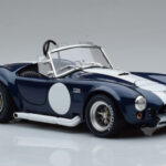 Shelby Cobra 427 S/C Mörkblå Kyosho 1:18 - image 5 of 9