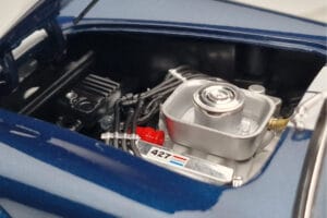 Shelby Cobra 427 S/C Mörkblå Kyosho 1:18 08048DBL Metall — bild 8 av 9