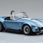 Shelby Cobra 427 S/C Ljusblå Kyosho 1:18 - image 5 of 9
