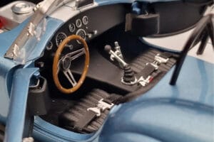 Shelby Cobra 427 S/C Ljusblå Kyosho 1:18 08048SBL Metall — bild 7 av 9
