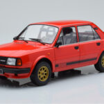 Skoda 130 LR Röd IXO 1:18
