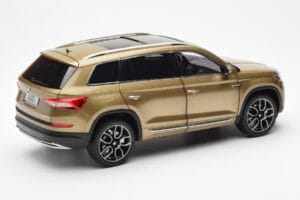 Skoda Kodiaq Guld FAW 1:18 ZSX000001GOL Metall — bild 3 av 8