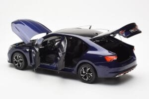 Skoda Octavia Pro Blå FAW 1:18 ZMR000006BLA Metall — bild 5 av 8