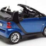 Smart Fortwo 451 Cabrio Blå & Svart Minichamps 1:18 - image 3 of 8