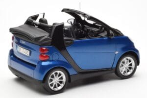 Smart Fortwo 451 Cabrio Blå & Svart Minichamps 1:18 150036330 Metall — bild 3 av 8