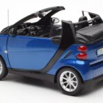 Smart Fortwo 451 Cabrio Blå & Svart Minichamps 1:18 - image 7 of 8