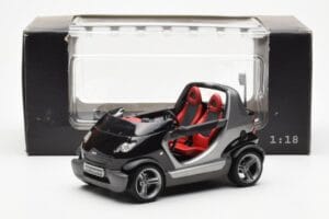Smart Fortwo Crossblade Cabriolet Silver Svart Kyosho 1:18 13440 Metall — bild 6 av 6