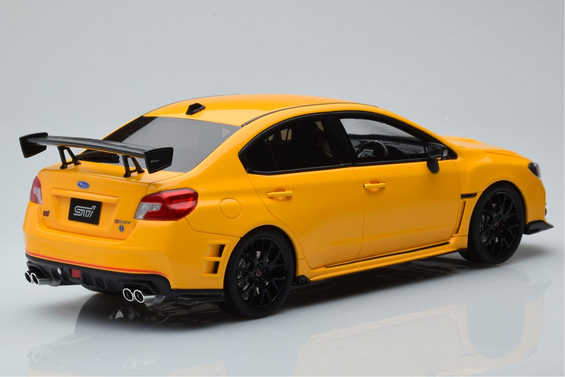 Subaru Impreza WRX STI Nurburgring Challenge Package Gul Kyosho 1:18 KSR18021Y Resin — bild 2 av 5