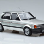 Talbot Horizon Premium Silver Otto 1:18 - image 4 of 6