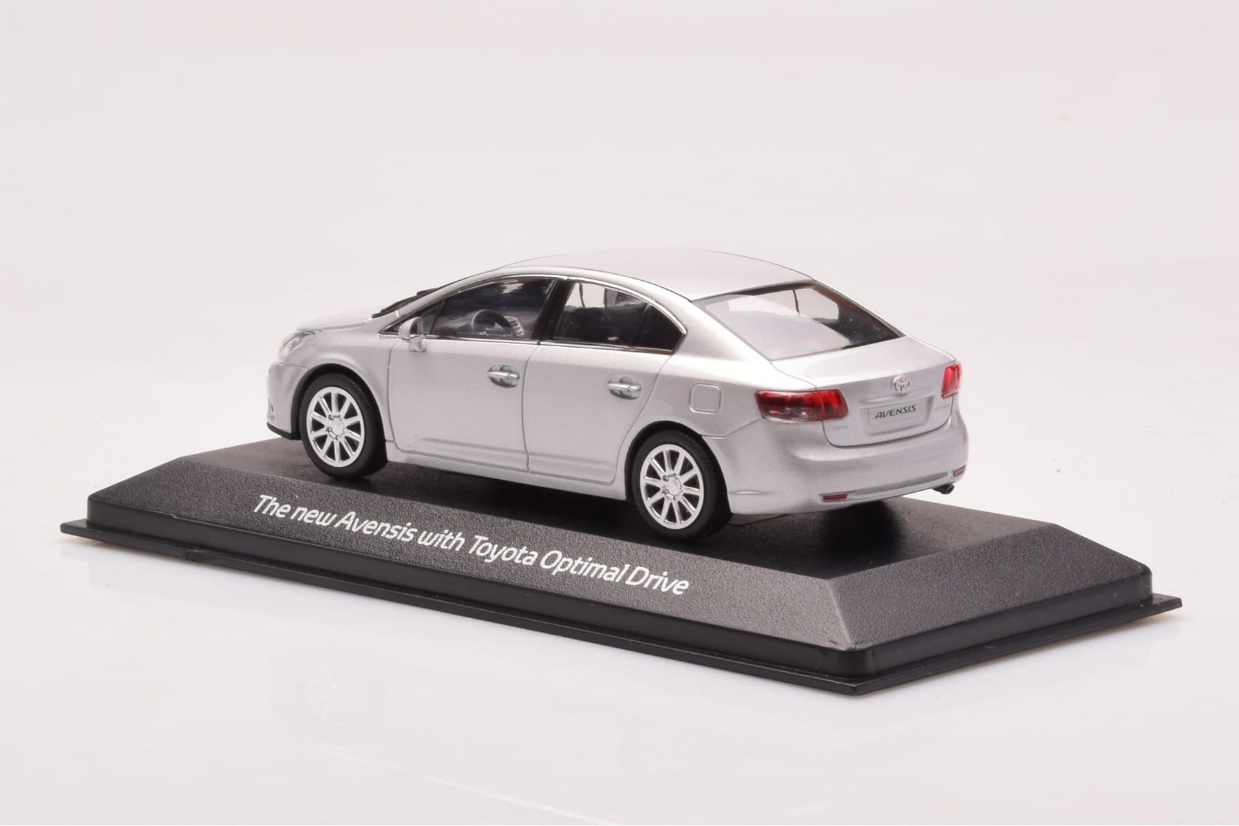 Toyota Avensis T270 Silver Minichamps 1:43 403166903 Metall — bild 3 av 4