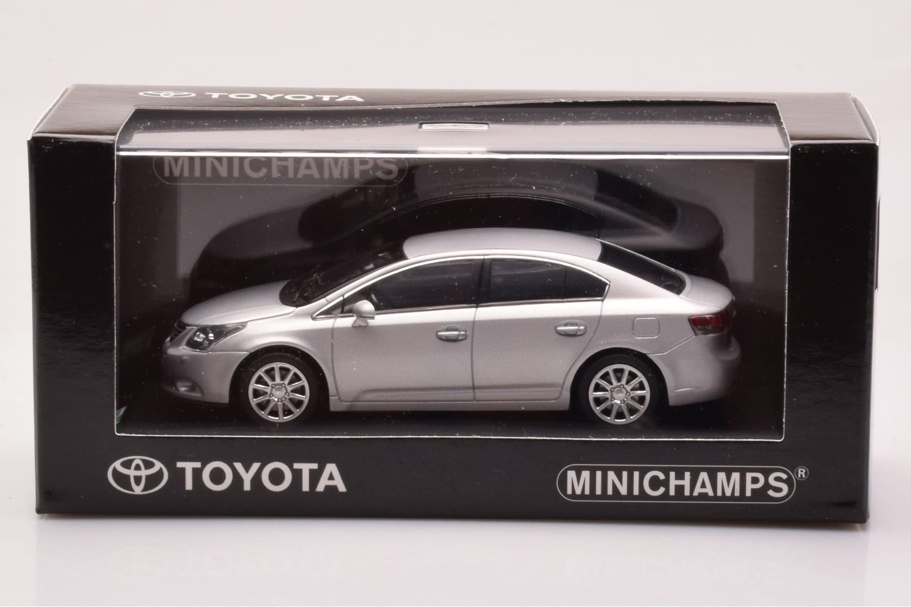 Toyota Avensis T270 Silver Minichamps 1:43 403166903 Metall — bild 4 av 4