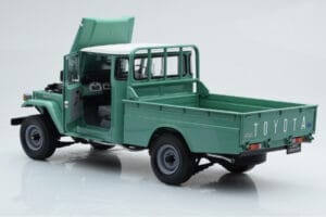 Toyota Land Cruiser 40 4x4 Pickup Grön Kyosho 1:18 08958FG Metall — bild 3 av 8