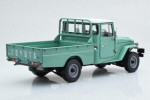 Toyota Land Cruiser 40 4x4 Pickup Grön Kyosho 1:18 08958FG Metall — bild 4 av 8