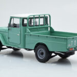 Toyota Land Cruiser 40 4x4 Pickup Grön Kyosho 1:18 - image 7 of 8