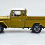 Toyota Land Cruiser 40 4x4 Pickup Oliv Kyosho 1:18 - image 5 of 8