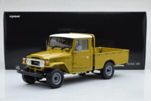 Toyota Land Cruiser 40 4x4 Pickup Oliv Kyosho 1:18 08958K Metall — bild 8 av 8