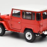 Toyota Land Cruiser FJ40 Van Röd Kyosho 1:18 08971R - image 7 of 8