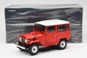 Toyota Land Cruiser FJ40 Van Röd Kyosho 1:18 08971R Metall — bild 8 av 8