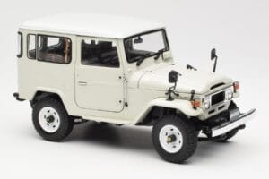 Toyota Land Cruiser FJ40 Van Vit Kyosho 1:18 08971W Metall — bild 6 av 8