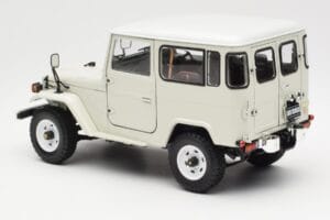 Toyota Land Cruiser FJ40 Van Vit Kyosho 1:18 08971W Metall — bild 7 av 8