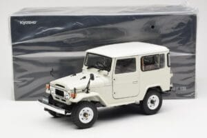 Toyota Land Cruiser FJ40 Van Vit Kyosho 1:18 08971W Metall — bild 8 av 8