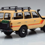 Toyota Land Cruiser 60 Beige Med Tillval Kyosho 1:18 - image 3 of 12