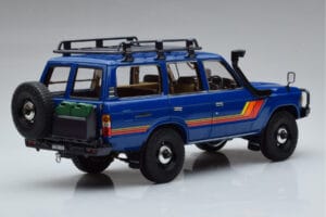 Toyota Land Cruiser 60 Blå Med Tillval Kyosho 1:18 08956XBL Metall — bild 3 av 11