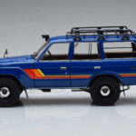 Toyota Land Cruiser 60 Blå Med Tillval Kyosho 1:18 - image 4 of 11