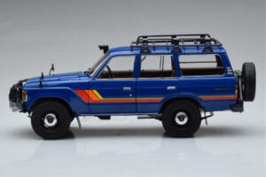 Toyota Land Cruiser 60 Blå Med Tillval Kyosho 1:18 08956XBL Metall — bild 4 av 11