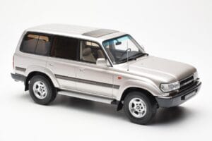 Toyota Land Cruiser HDJ80 Beige Metallic Otto 1:18 OT438 Resin — bild 4 av 6